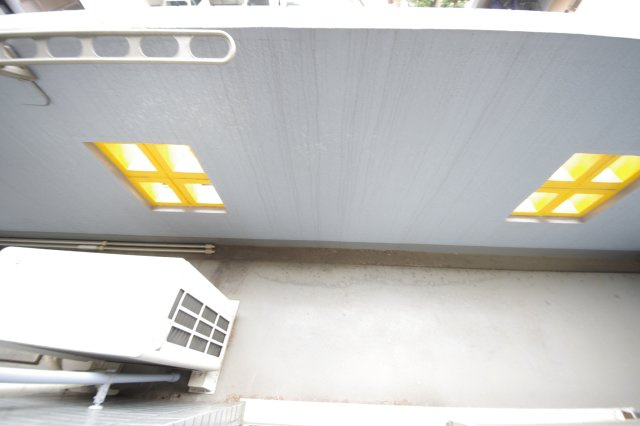 【バルコニー】