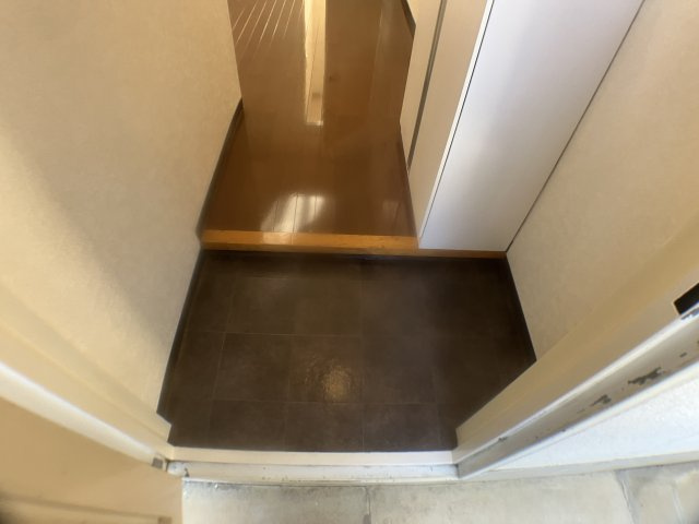 バレー中浦和の玄関