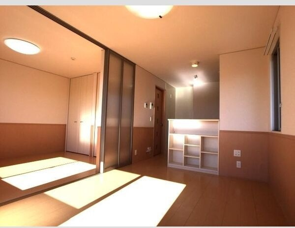 ルーエ岐南　Aの居間・リビング