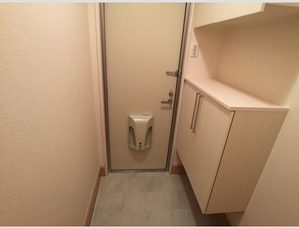 ルーエ岐南　Aの玄関