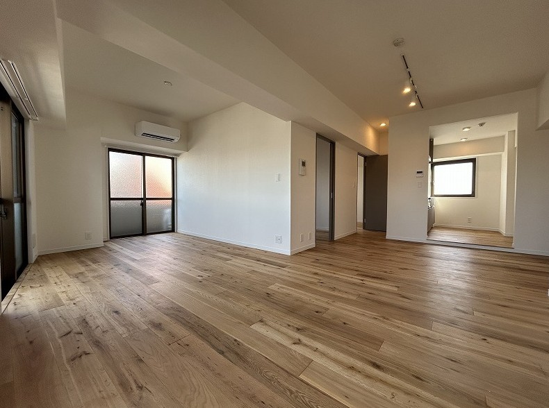 【居間・リビング】