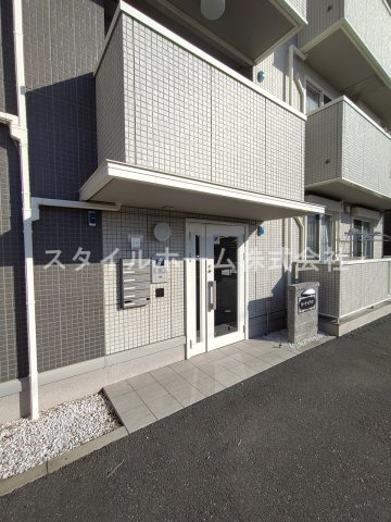 カーサ　メディオのエントランス