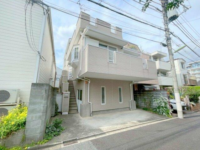 世田谷区中町5丁目のアパートの画像