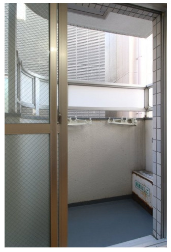 中野区上高田２丁目の賃貸マンションのバルコニー
