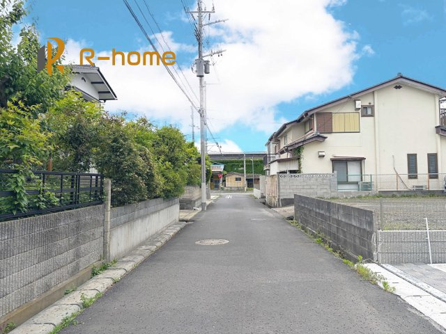 土浦市天川2丁目6期　新築戸建て　1号棟の前面道路含む現地写真|堂々！建物完成♪実際のお部屋をご見学可能です♪
ご見学が一番の資料！お気軽にお問い合わせ下さい♪