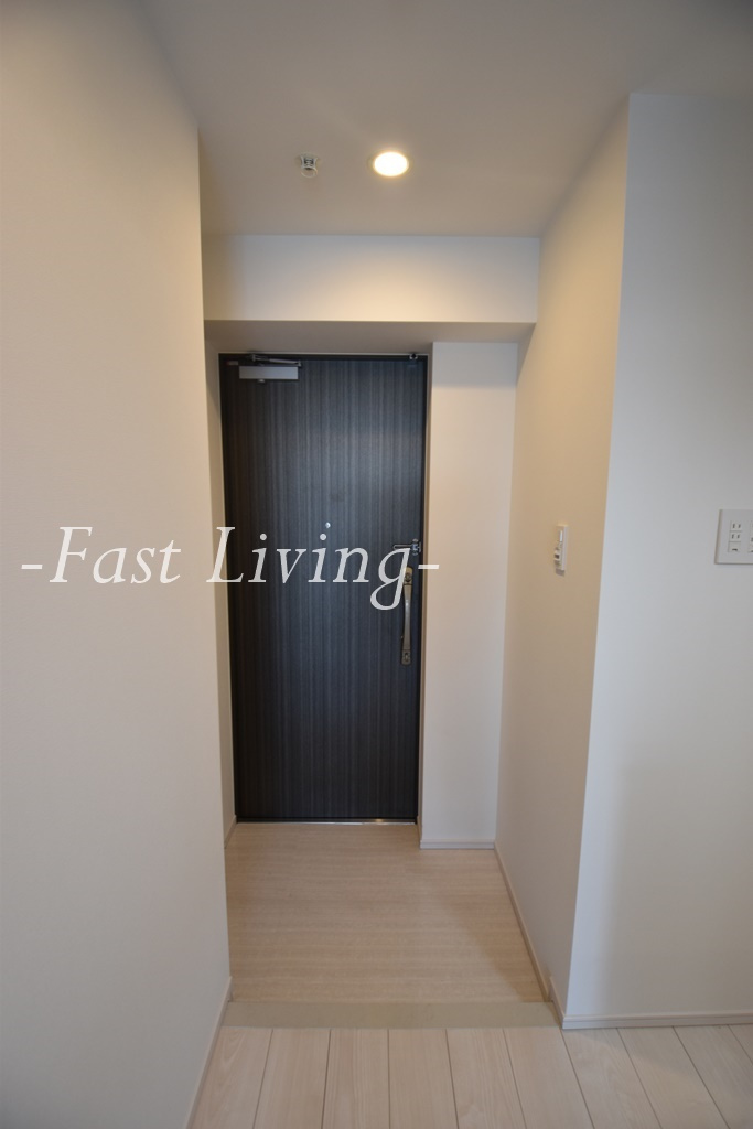 GRAN PASEO神田駅前の玄関