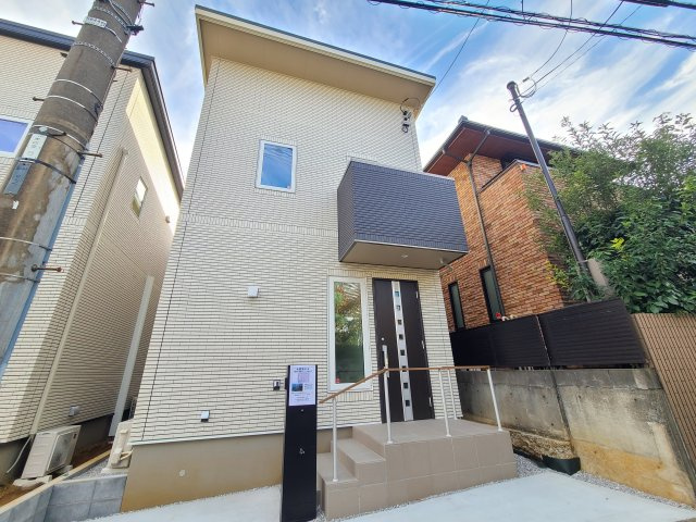 浦和区岸町4丁目戸建