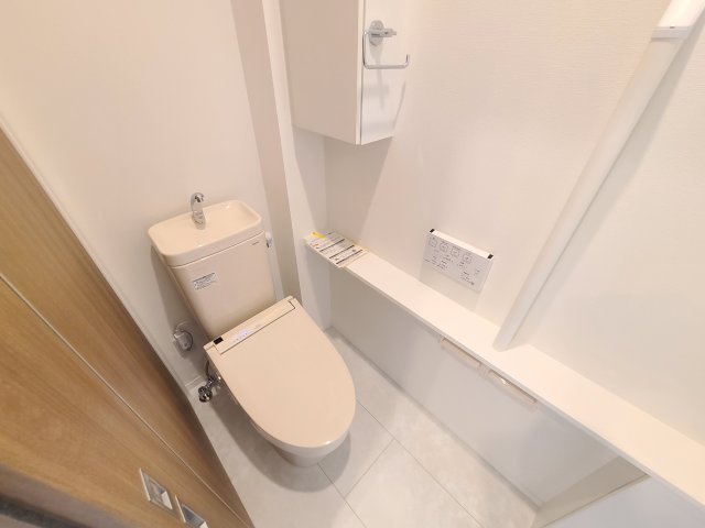 浦和区岸町4丁目戸建のトイレ|★１階トイレ画像・温水洗浄便座付き★