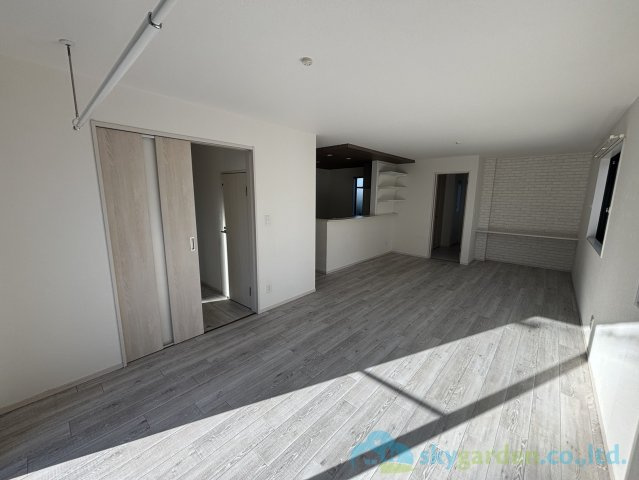 平塚市東中原2丁目　中古戸建の居間・リビング