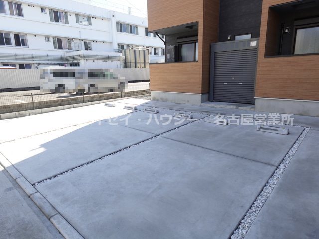 Cherim中村公園Onyxの駐車場|舗装された駐車場で停めやすいです