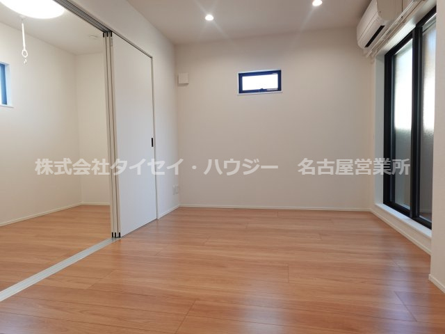 Cherim中村公園Onyxの居間・リビング|暖かい色合いのリビングです