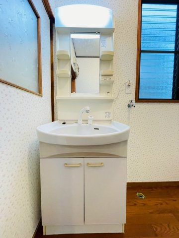 狭山市狭山台1丁目　中古戸建の独立洗面台|1/30　撮影
