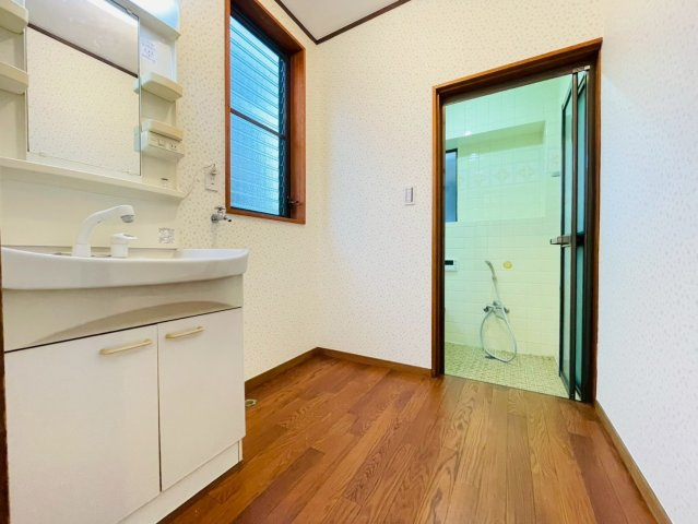 狭山市狭山台1丁目　中古戸建の脱衣所|1/30　撮影