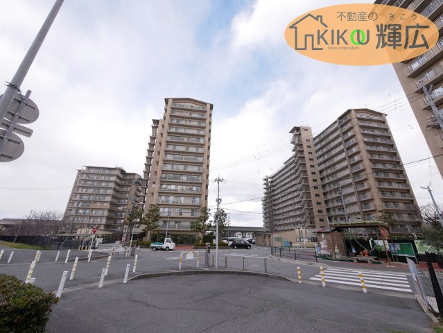 加古川グリーンシティB棟　　2階の駐車場