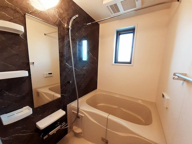 ロイヤルパーク東上野の浴室