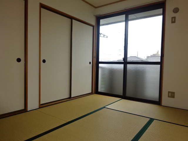 セジュール清水 Ａ棟の居間・リビング