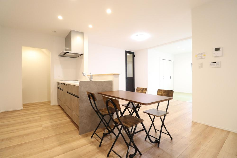 LAVIE　水泥2501の居間・リビング