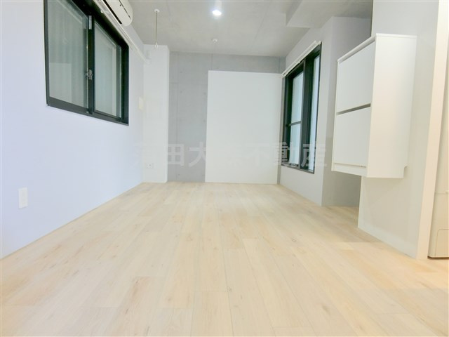 ヴァンテジオ蒲田の居間・リビング|南向きの洋室8.78帖！！