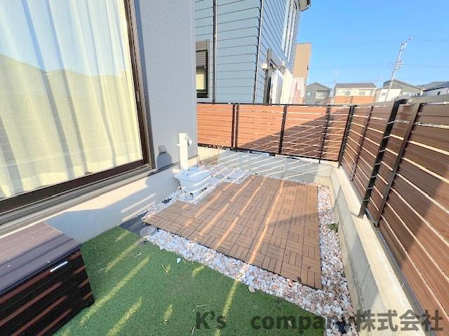 ■高座郡寒川町宮山　中古戸建②の庭|休日にご家族でBBQや趣味のDIY、お子様の遊びスペースなどにもお使いいただけます♪