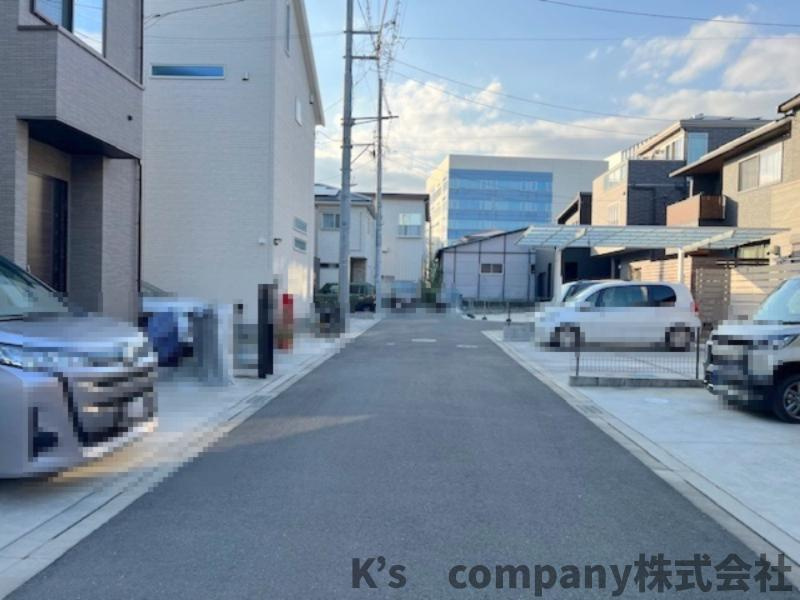 ■高座郡寒川町宮山　中古戸建②の前面道路含む現地写真|落ち着いた街並みと安全性を兼ね備えた住環境です◇