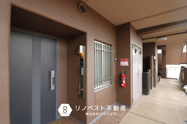 グランアッシュ新深江のその他共用部分|共用廊下です。
オートロックでセキュリティ面も安心です♪