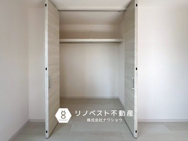 東大阪市永和３丁目の収納|ハンガーパイプ付きなのでお洋服を整理するのに役立ちそうですね！