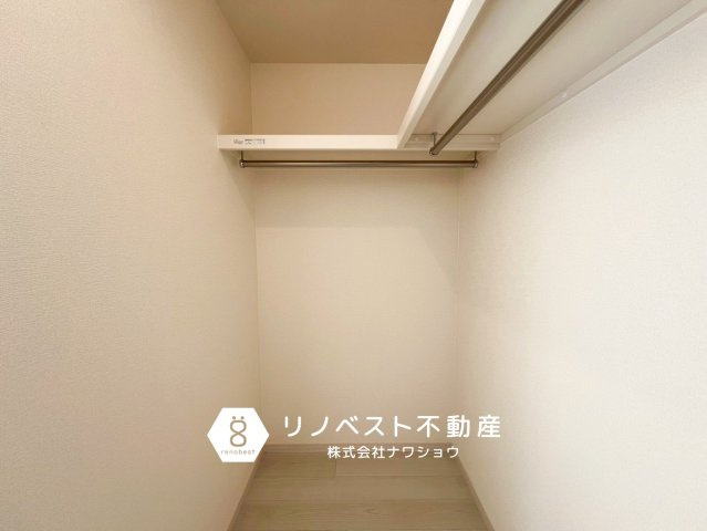 東大阪市永和３丁目の収納|広々としたクローゼットで上部には普段あまり使わない物を収納することもできそうですね！