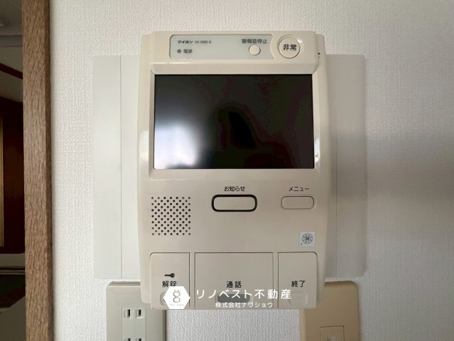 ディオフェルティ石切の防犯設備|モニター付きインターホンで事前に訪問者を確認できるのは安心ですね♪