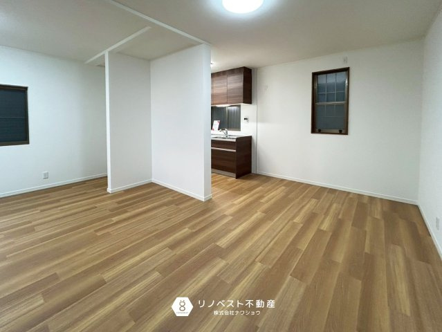 東大阪市布市町4丁目の洋室|ロフト付きの洋室。収納や寝室としてもお使い頂けます♪