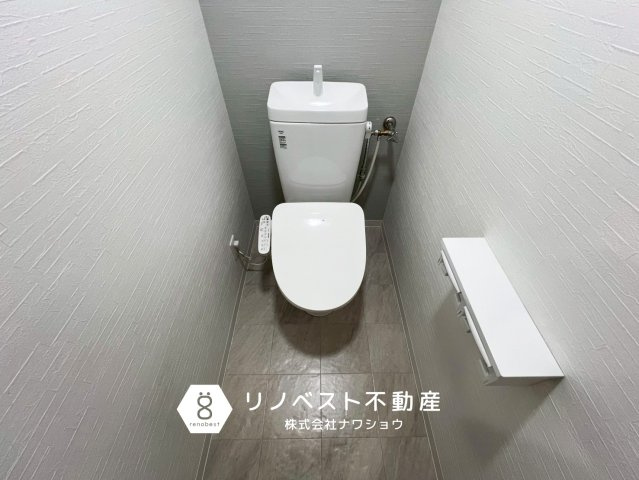 若江岩田スカイハイツの収納|季節物洋服の収納もバッチリの大容量クローゼット完備。