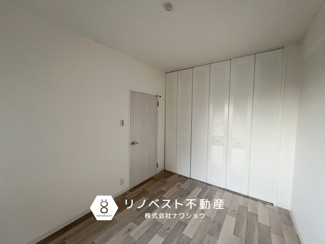 若江岩田スカイハイツの和室|約６帖の和室。
布団を敷いて寝室として使えるのも魅力の一つです◎