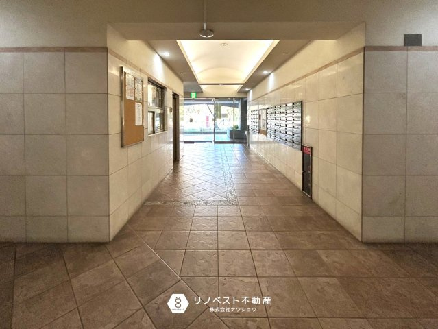 布施コープ弐番館のその他共用部分|しっかり清掃されている綺麗なロビーです◎