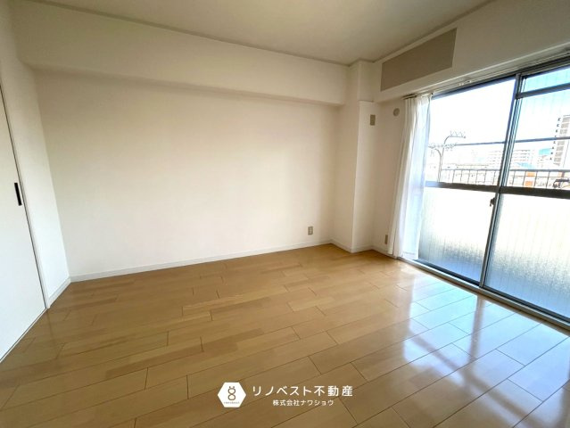 布施コープ弐番館の洋室|クローゼット付きで洋室としてや納戸としてもお使い頂けます！趣味部屋や書斎としても活用できそうですね！