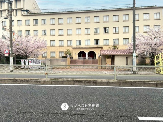 生野区勝山北5丁目中古戸建の周辺|【プール学院】徒歩約15分（約1.1km)道路沿いを徒歩で行くことができます。通学路はほぼ直線と単純なので通学しやすいですね！