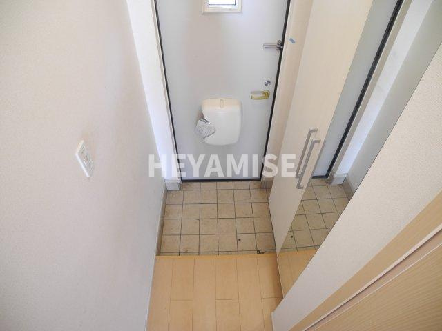 リバーサイドハウス参番館の玄関|※室内画像は類似物件のもの