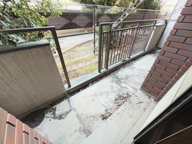 潮ハイツの居間・リビング