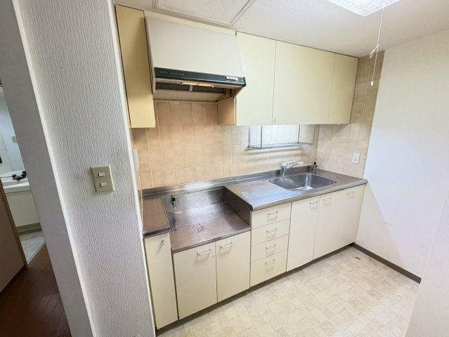 潮ハイツの外観