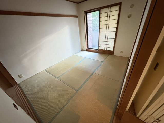 潮ハイツの居間・リビング