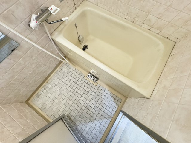 潮ハイツの浴室