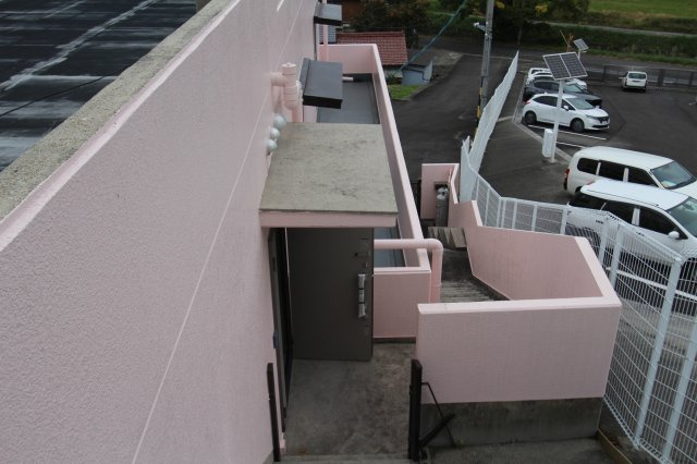 坊金町３２貸倉庫のバルコニー