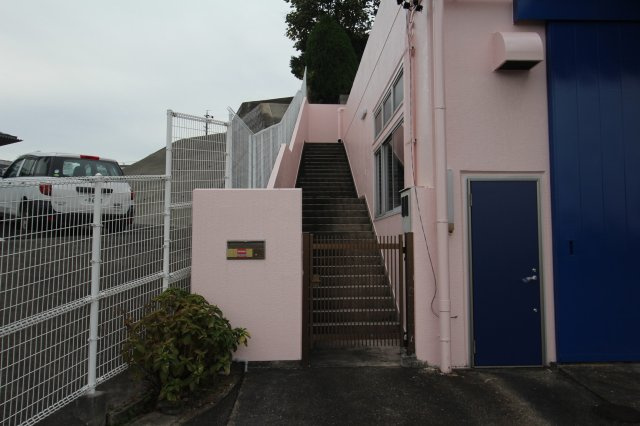 坊金町３２貸倉庫のエントランス