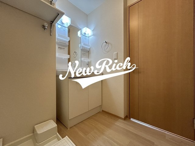 前橋市総社町総社のアパートの独立洗面台