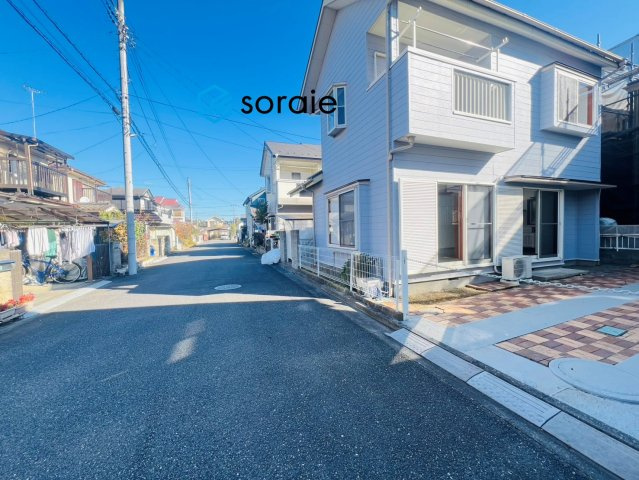 飯能市征矢町　中古戸建の前面道路含む現地写真|11/21　撮影
