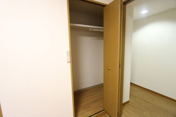 レヴァンテの収納