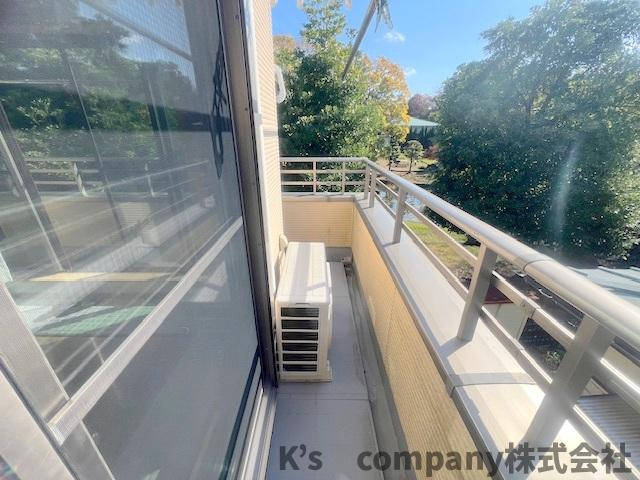 ■高座郡寒川町宮山　中古戸建③のバルコニー|広さがありたくさん洗濯物を干すことができます◇