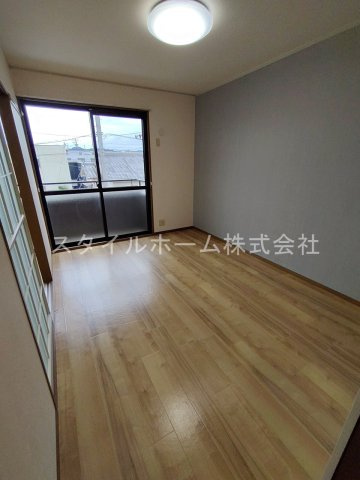 ファミールＳＡＩＴＯ　Ｂの居間・リビング