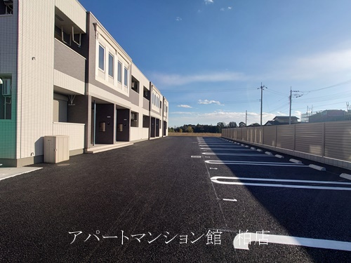 KAKINOKI TERRACEの駐車場