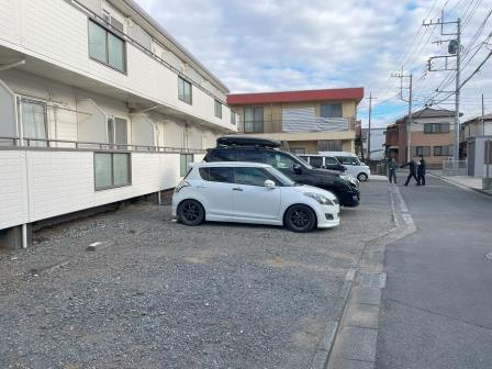 川越市大字青柳の賃貸マンションの駐車場|車をお持ちの方に嬉しい駐車場付きの物件です