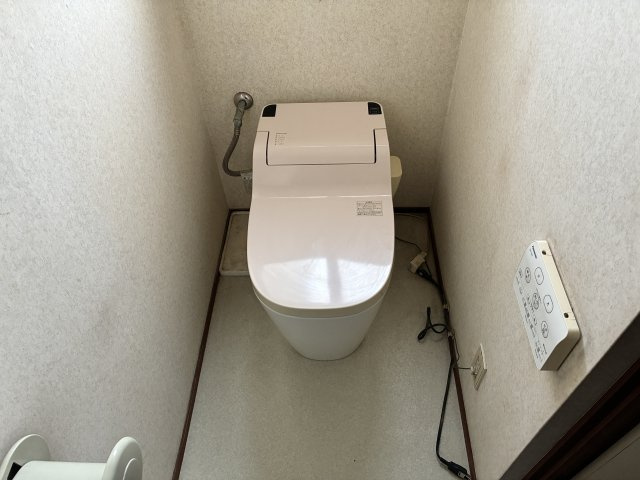 【中古住宅】中山町大字長崎字町浦戸建てのトイレ|1階洋式トイレ。