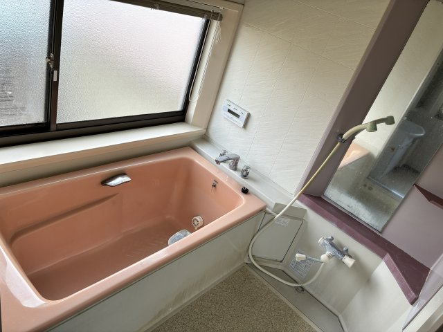 【中古住宅】中山町大字長崎字町浦戸建ての浴室